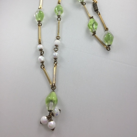 Fun Vintage Clear Green Beads Necklace - Picture 1 of 7